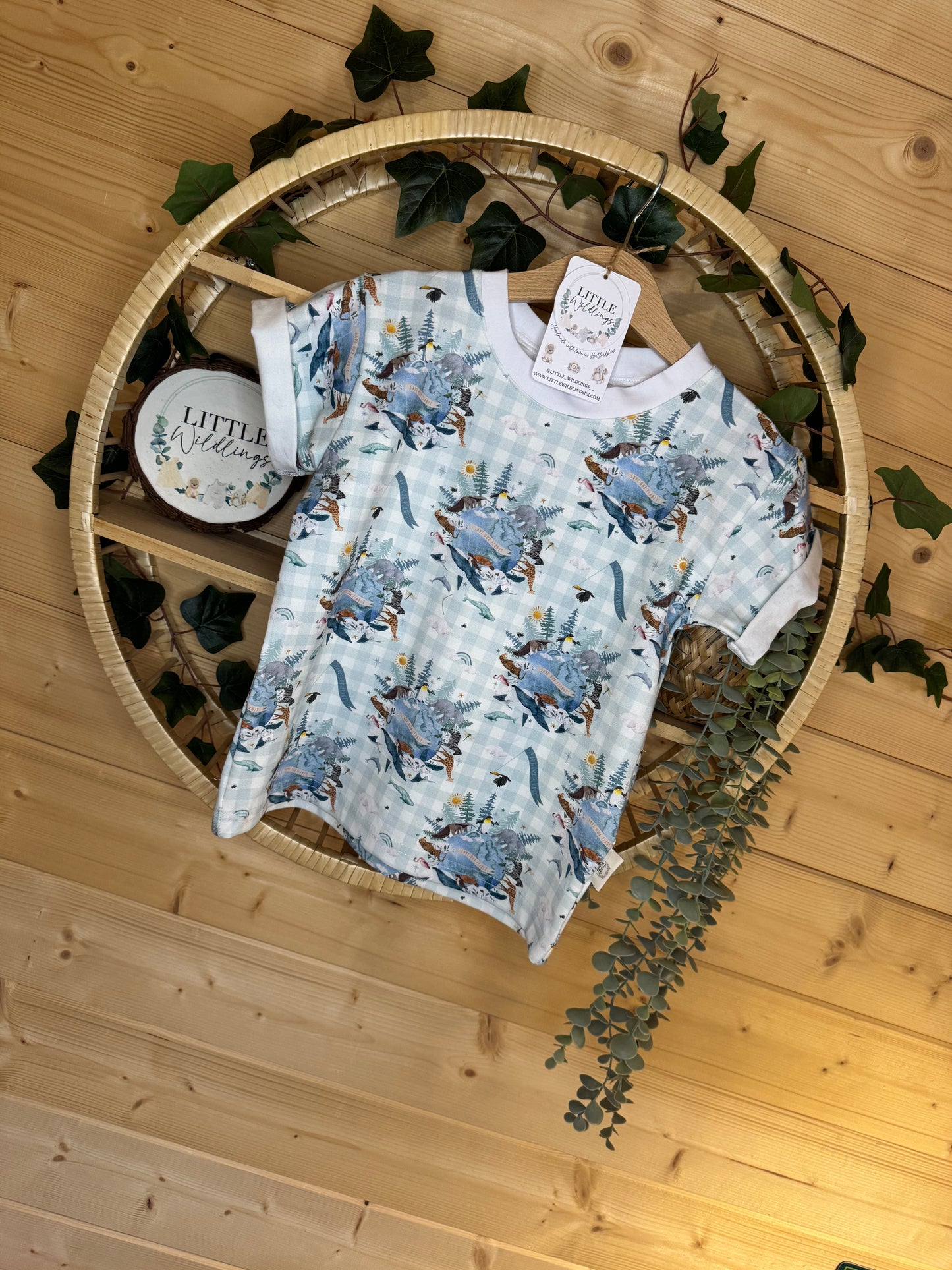 Animal Planet Short Sleeved T-Shirt 4-5 Years